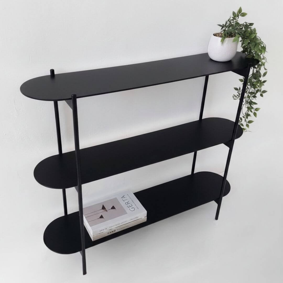 Konsolinis staliukas OMBRE svetainėje – minimalistinė juoda metalinė konsolė