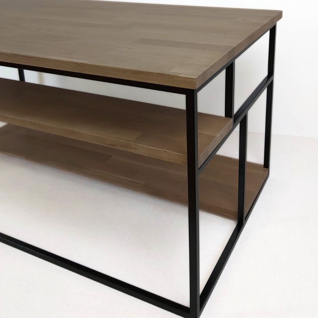 Staliukas STILIUS-1 - Minimalistinio stiliaus staliukas norintiems susikurti stilingą, patogią ir neperkrautą namų erdvę.