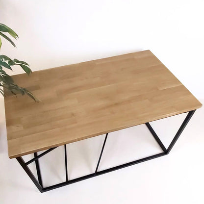 Staliukas VORATINKLIS-1 - Minimalistinio stiliaus staliukas norintiems susikurti stilingą, patogią ir neperkrautą namų erdvę.