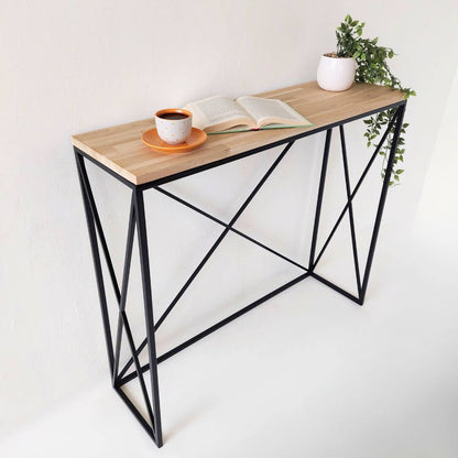 minimalistinis konsolinis staliukas