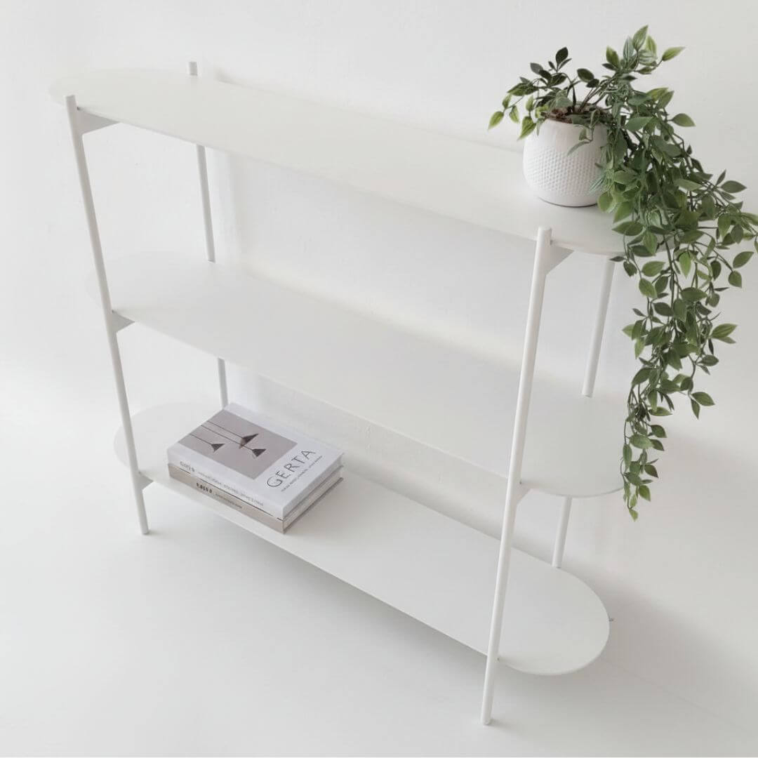 modernaus dizaino balta konsolė iš metalo OMBRE