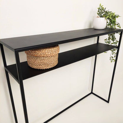 moderni minimalistinė konsolinė lentyna iš plieno