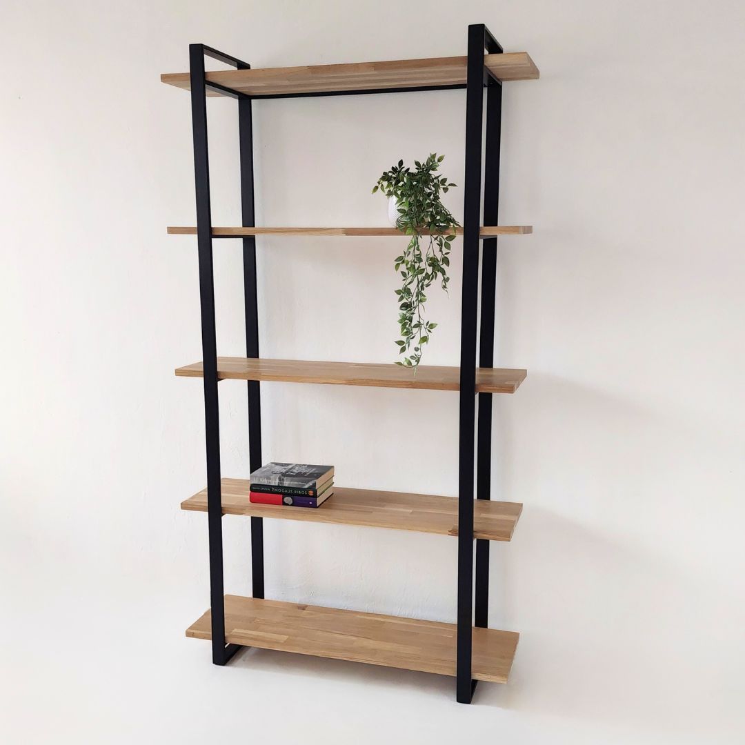 minimalistinė pastatoma lentyna